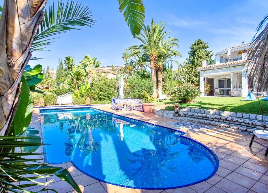 Resale - House - Detached Villa - Marbella - Marbesa