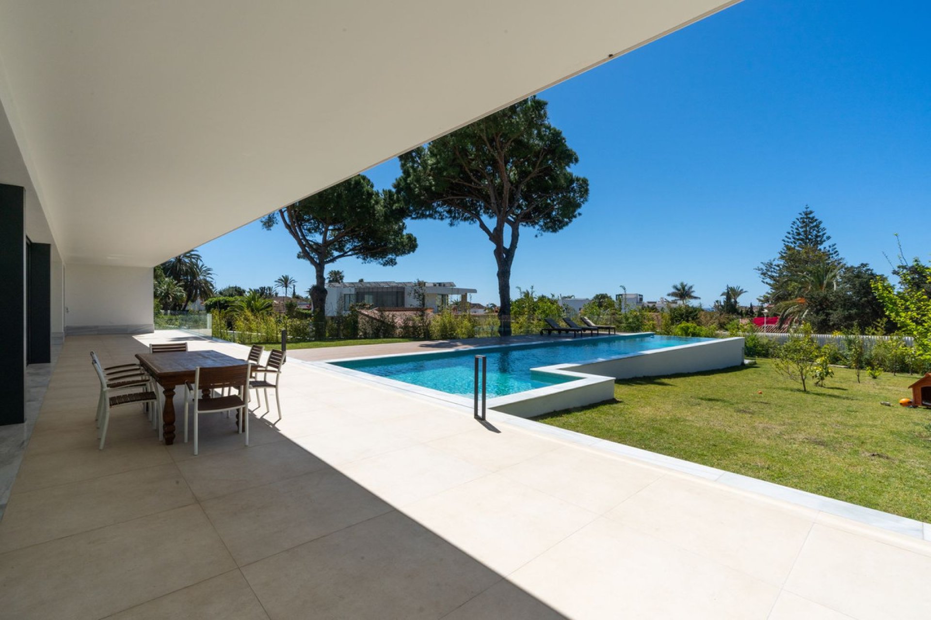 Resale - House - Detached Villa - Marbella - Marbesa