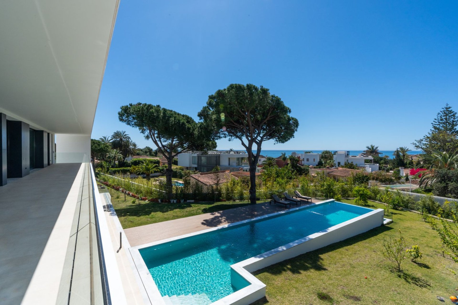 Resale - House - Detached Villa - Marbella - Marbesa