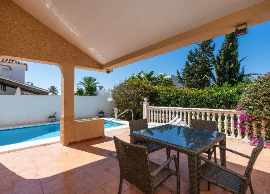 Resale - House - Detached Villa - Marbella - Marbesa