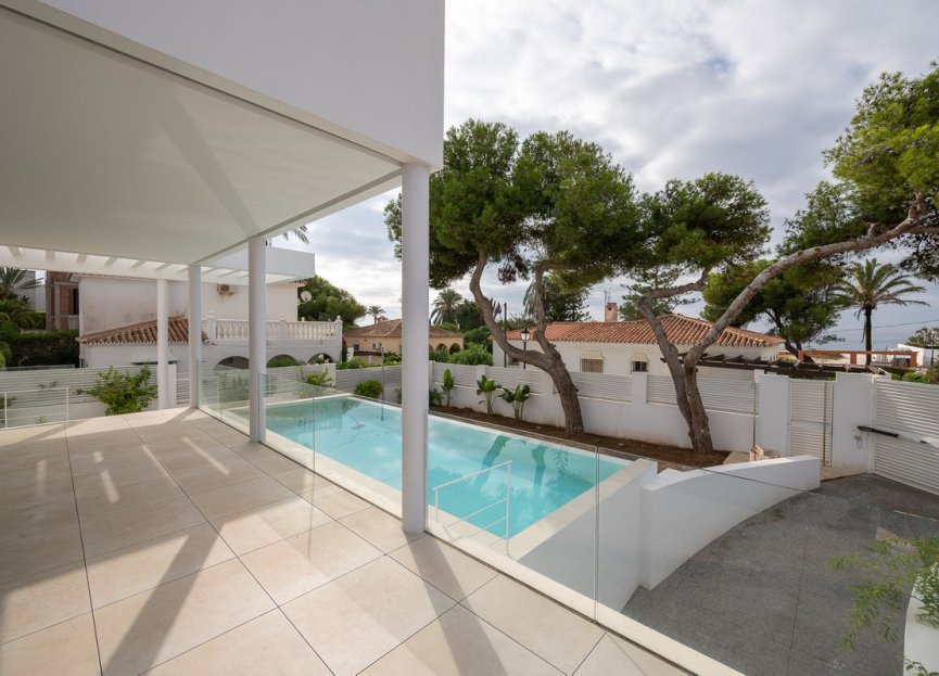 Resale - House - Detached Villa - Marbella - Marbesa