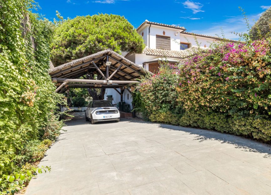 Resale - House - Detached Villa - Marbella - Marbesa