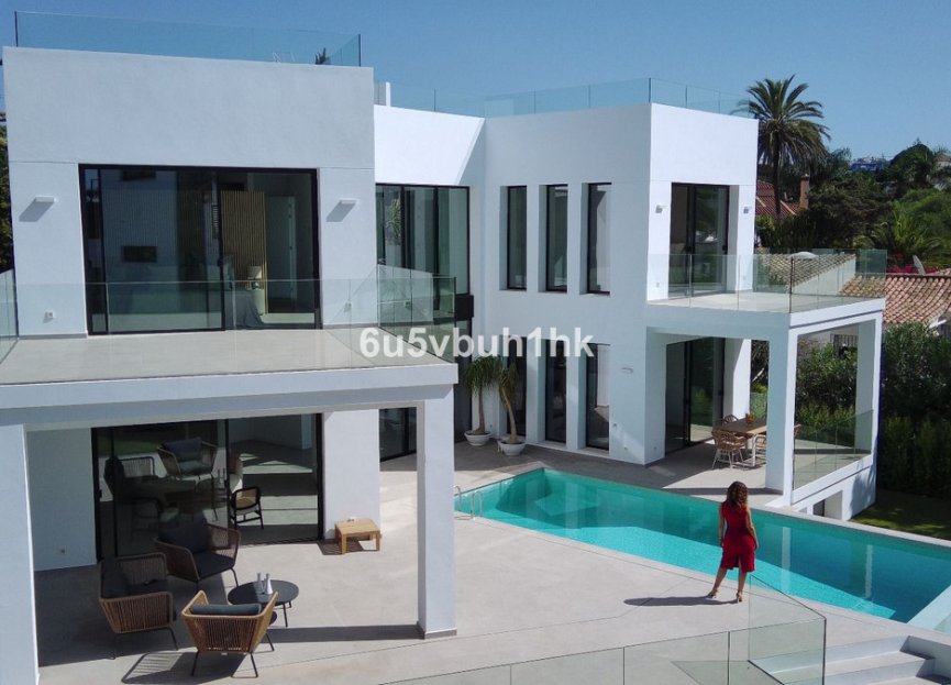 Resale - House - Detached Villa - Marbella - Marbesa