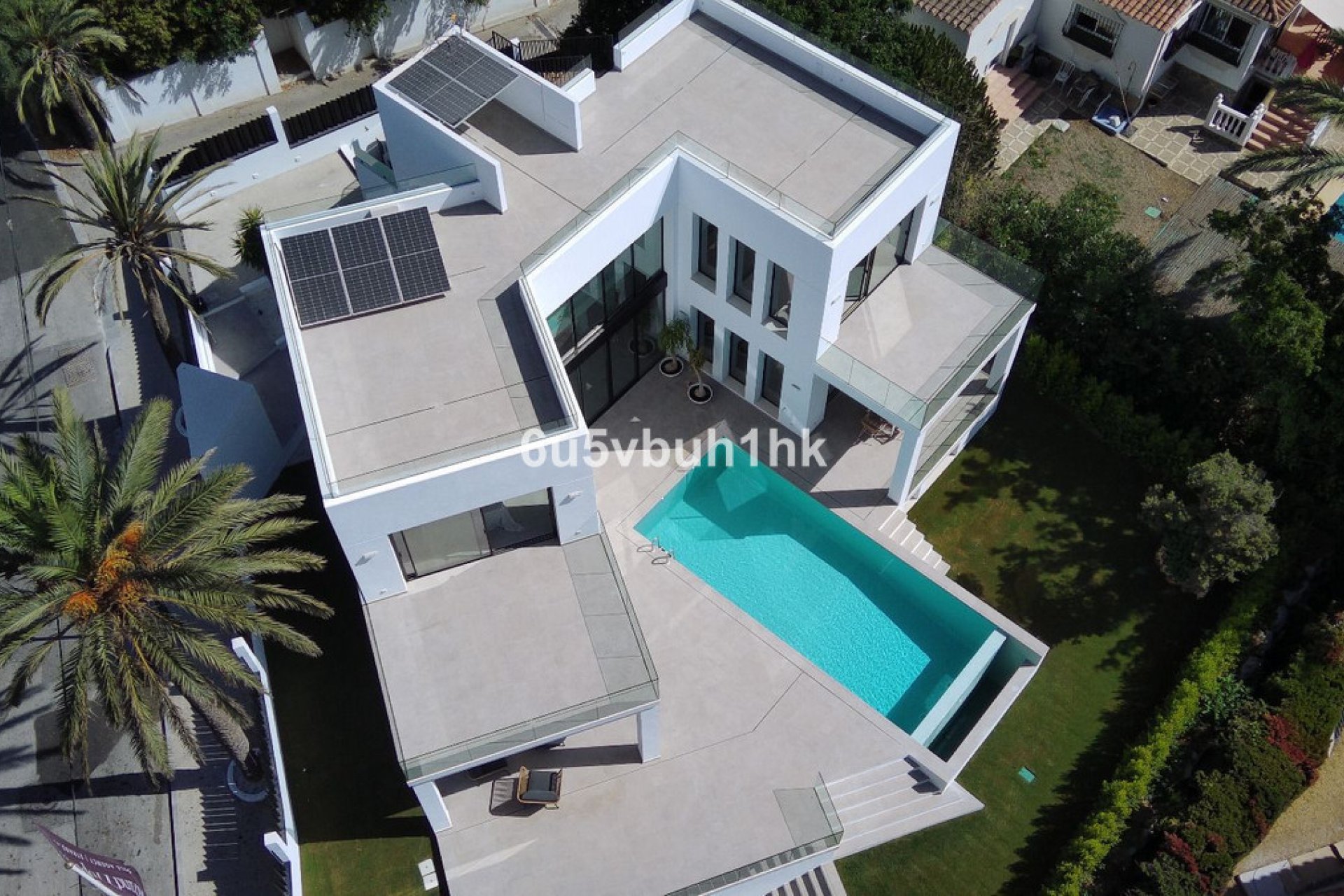 Resale - House - Detached Villa - Marbella - Marbesa