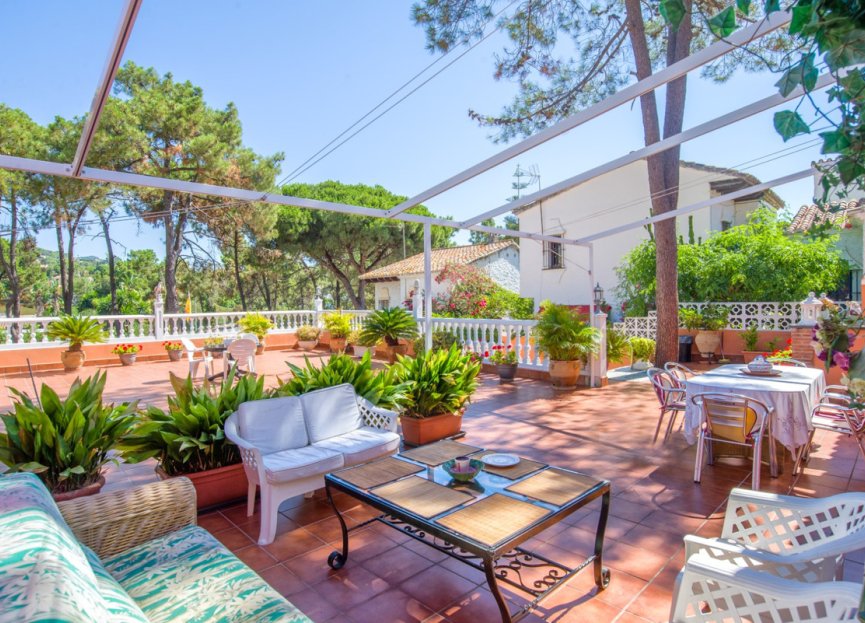 Resale - House - Detached Villa - Marbella - Marbesa