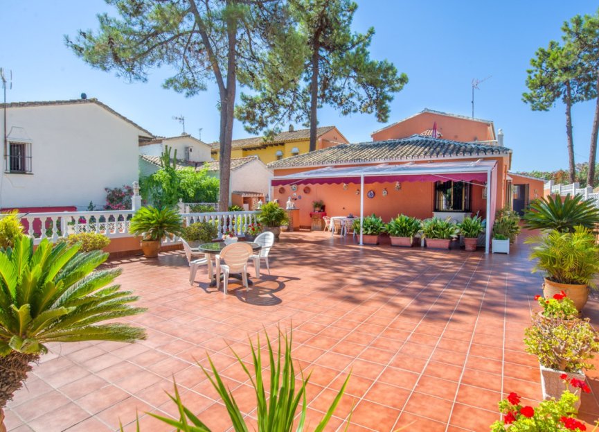 Resale - House - Detached Villa - Marbella - Marbesa