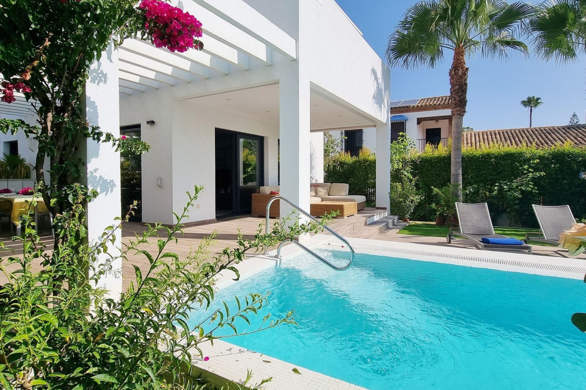 Resale - House - Detached Villa - Marbella - Marbesa