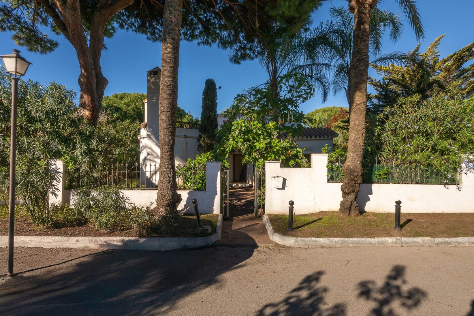 Resale - House - Detached Villa - Marbella - Marbesa