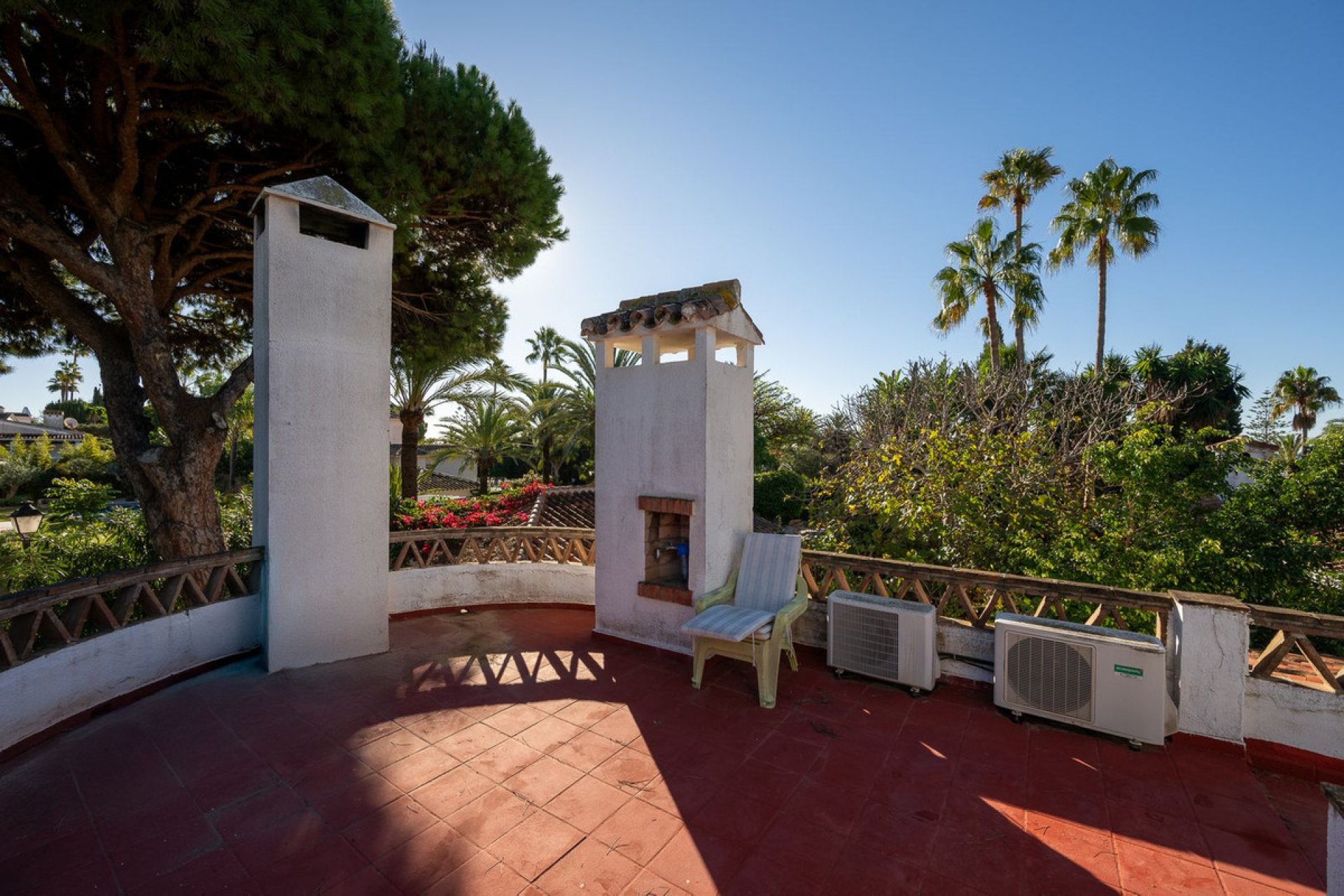 Resale - House - Detached Villa - Marbella - Marbesa