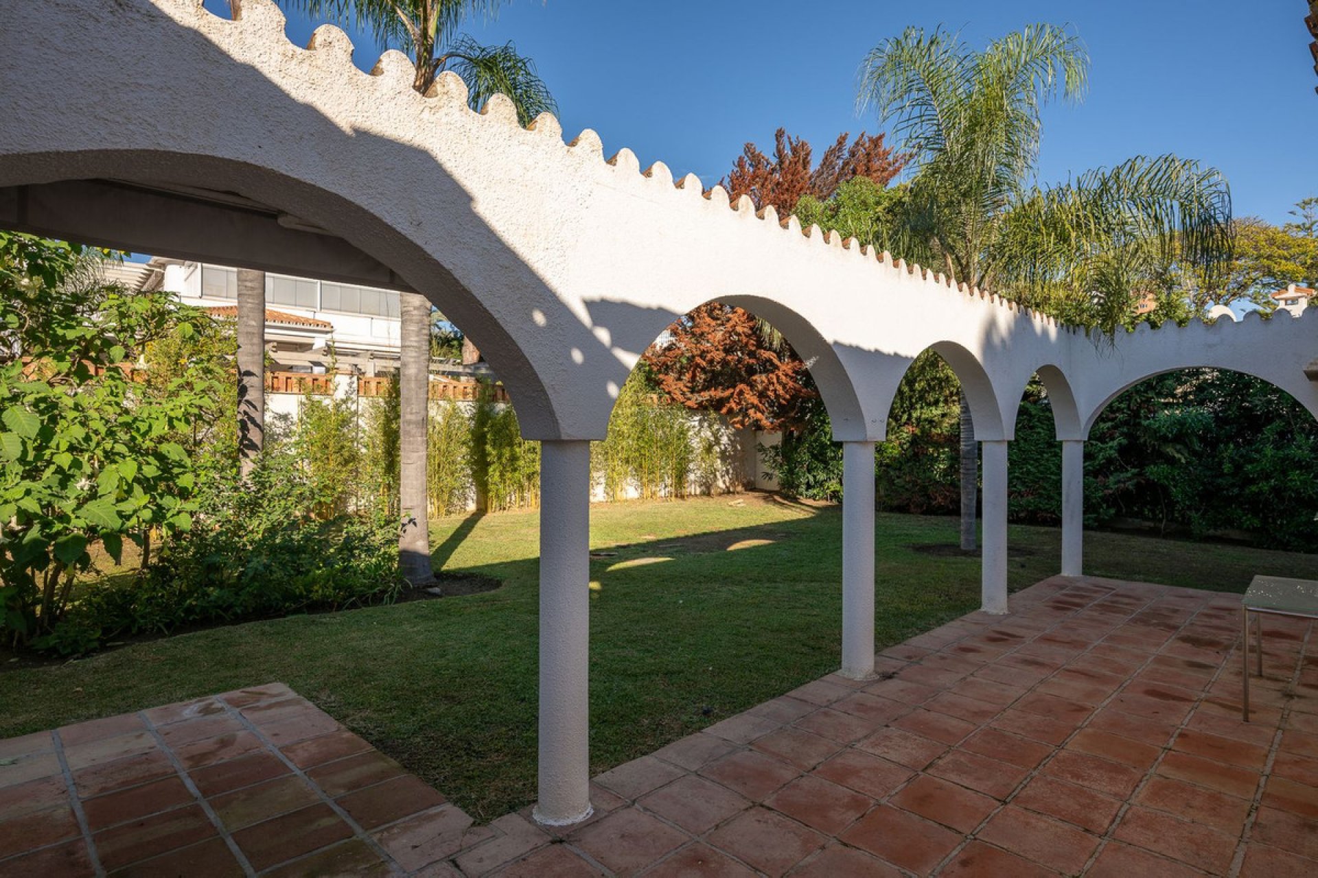 Resale - House - Detached Villa - Marbella - Marbesa