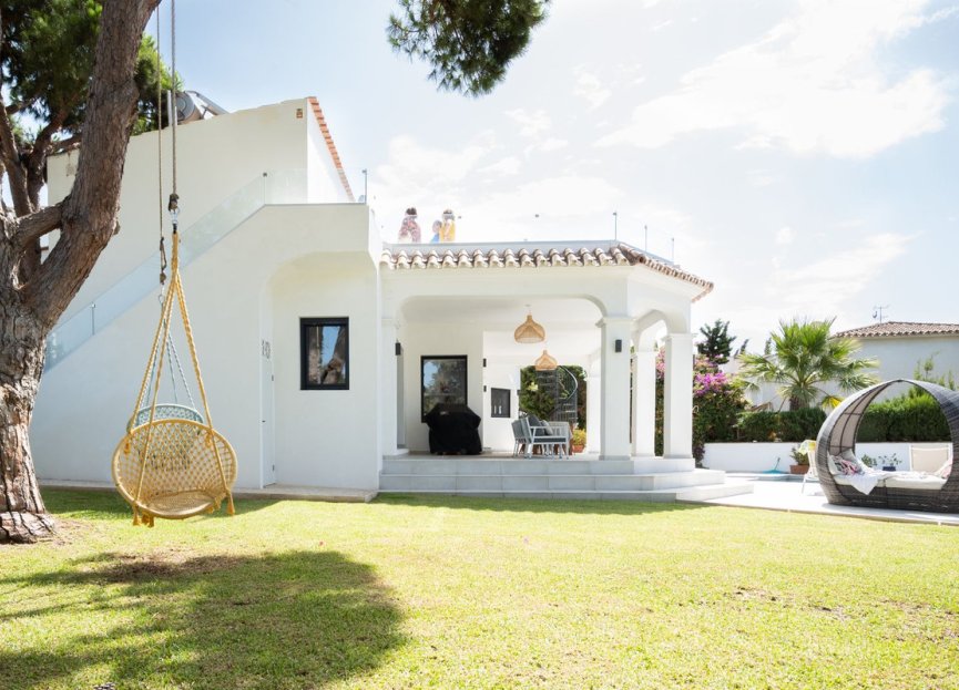 Resale - House - Detached Villa - Marbella - Marbesa