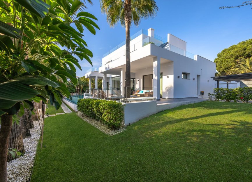 Resale - House - Detached Villa - Marbella - Marbesa