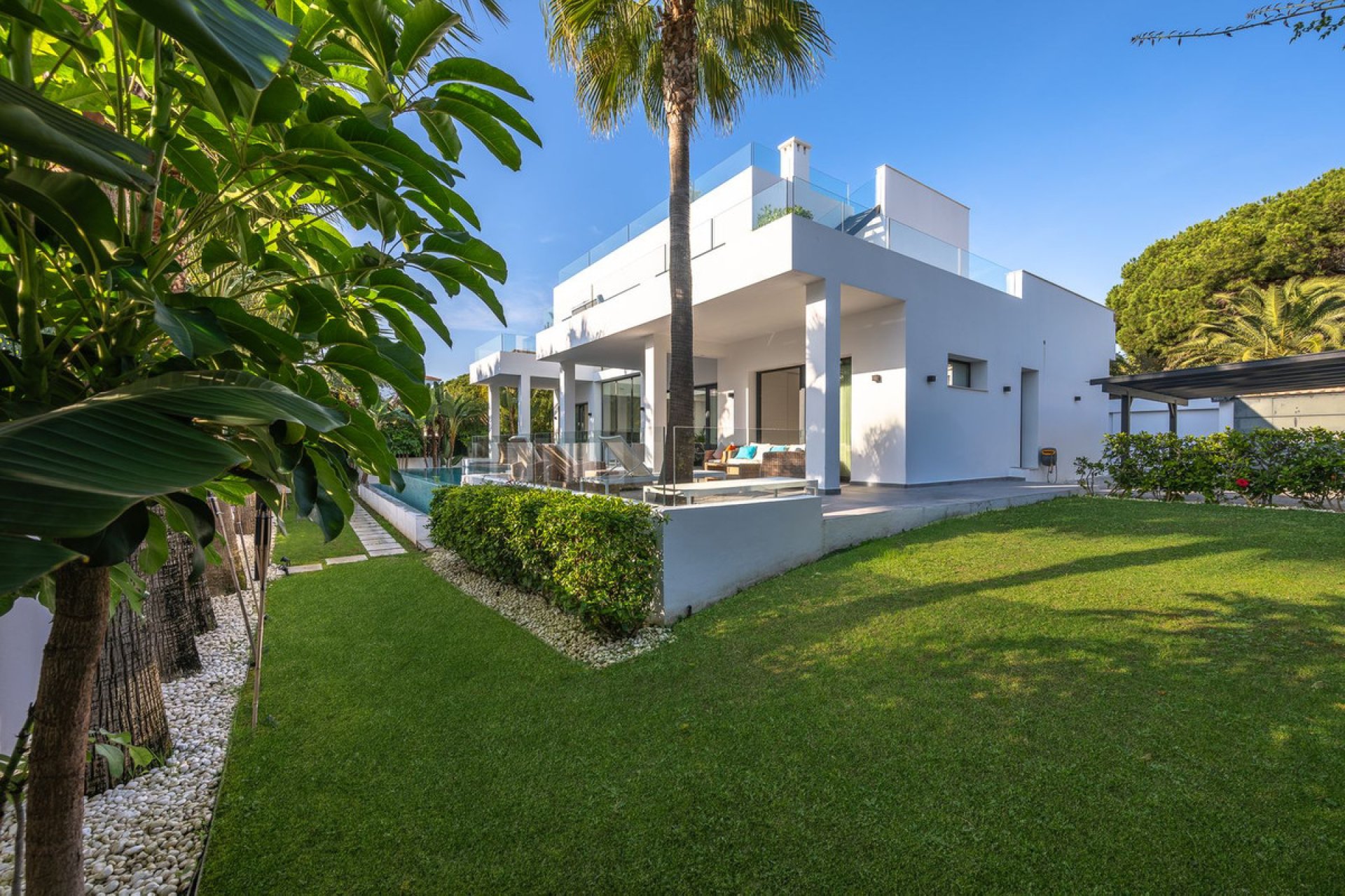 Resale - House - Detached Villa - Marbella - Marbesa