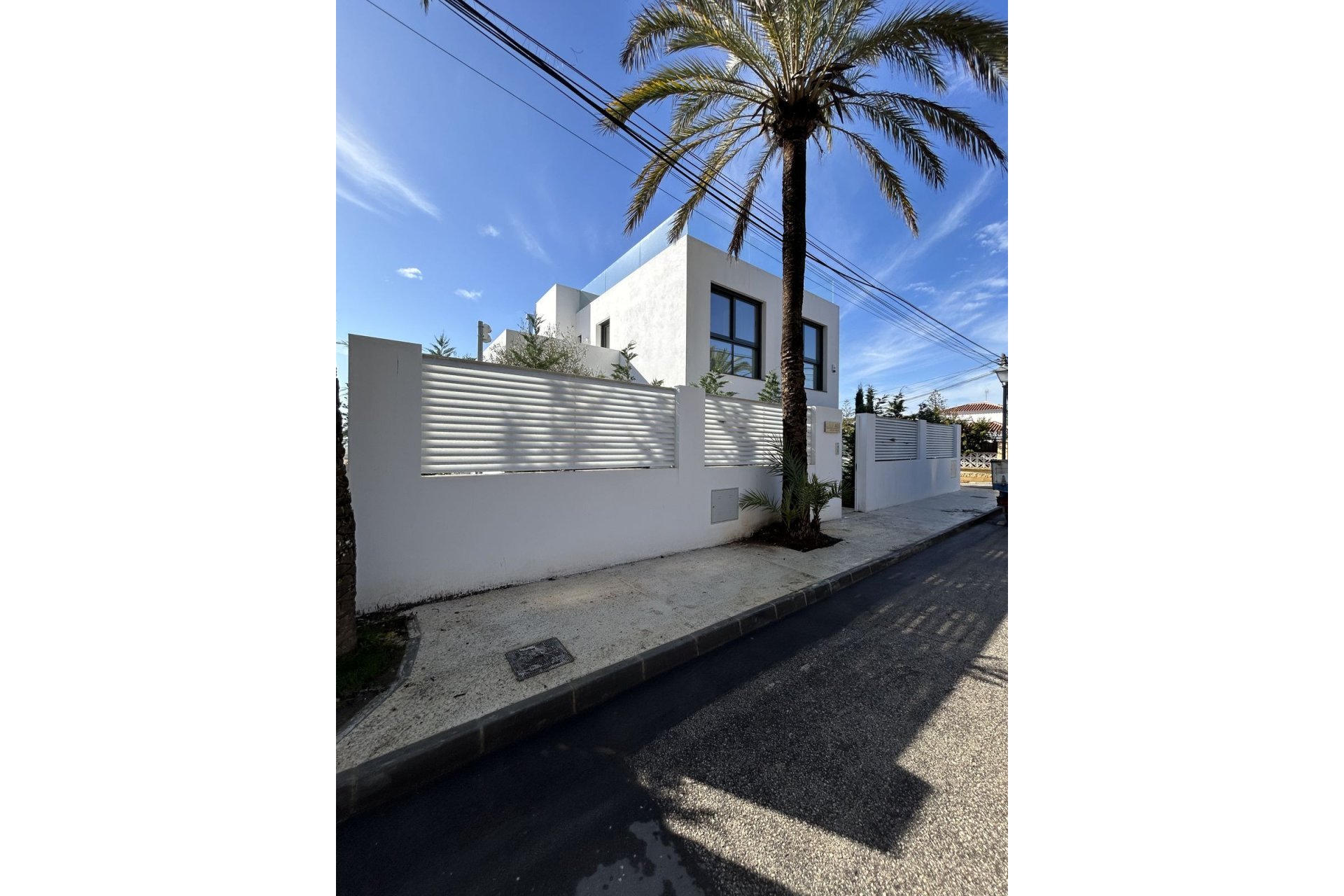 Resale - House - Detached Villa - Marbella - Marbesa