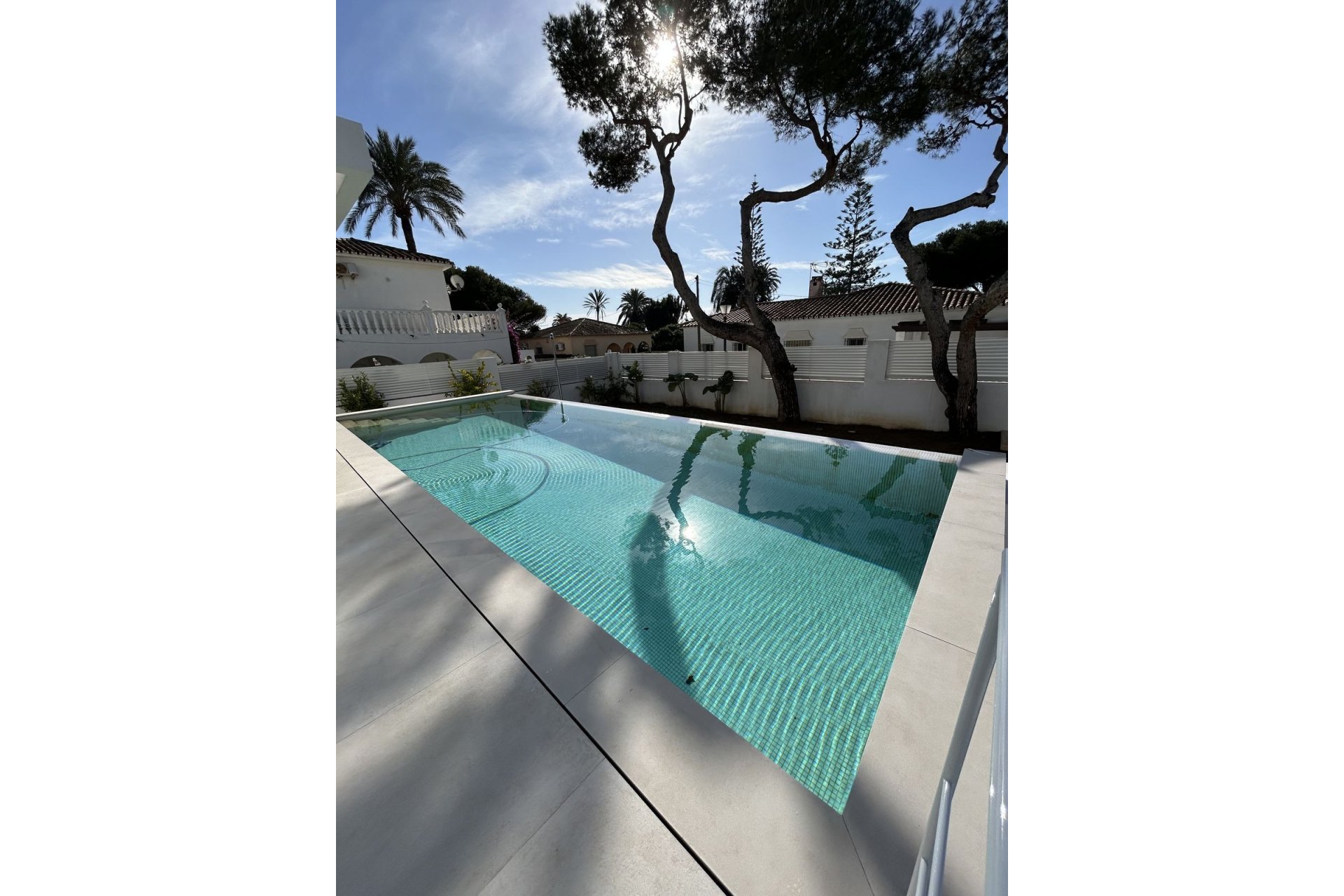 Resale - House - Detached Villa - Marbella - Marbesa