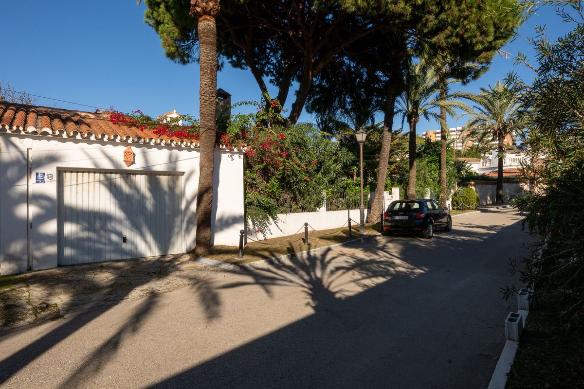 Resale - House - Detached Villa - Marbella - Marbesa