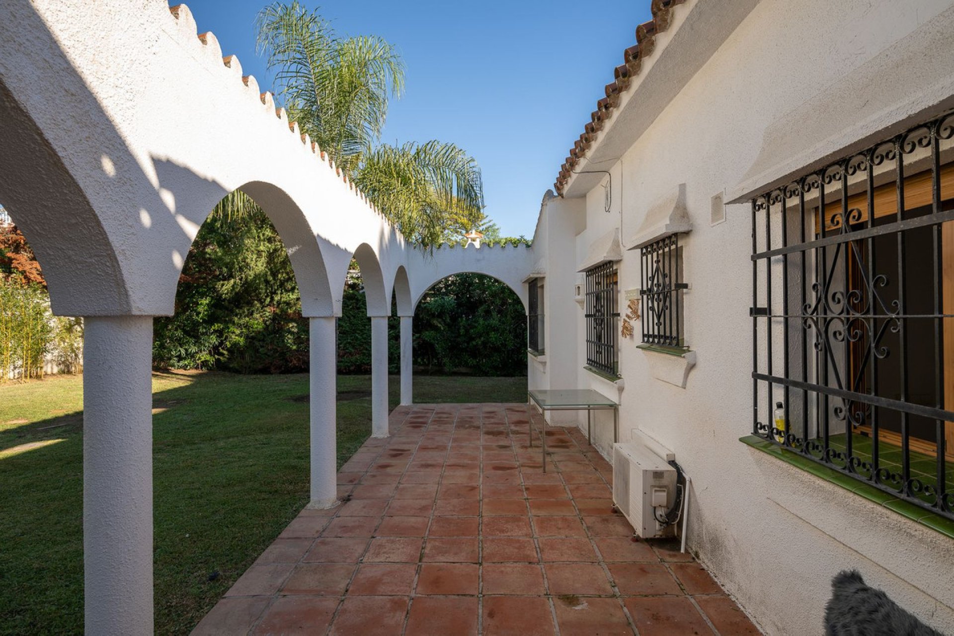 Resale - House - Detached Villa - Marbella - Marbesa