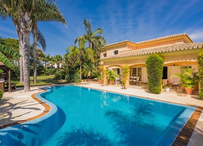 Resale - House - Detached Villa - Marbella - Marbesa