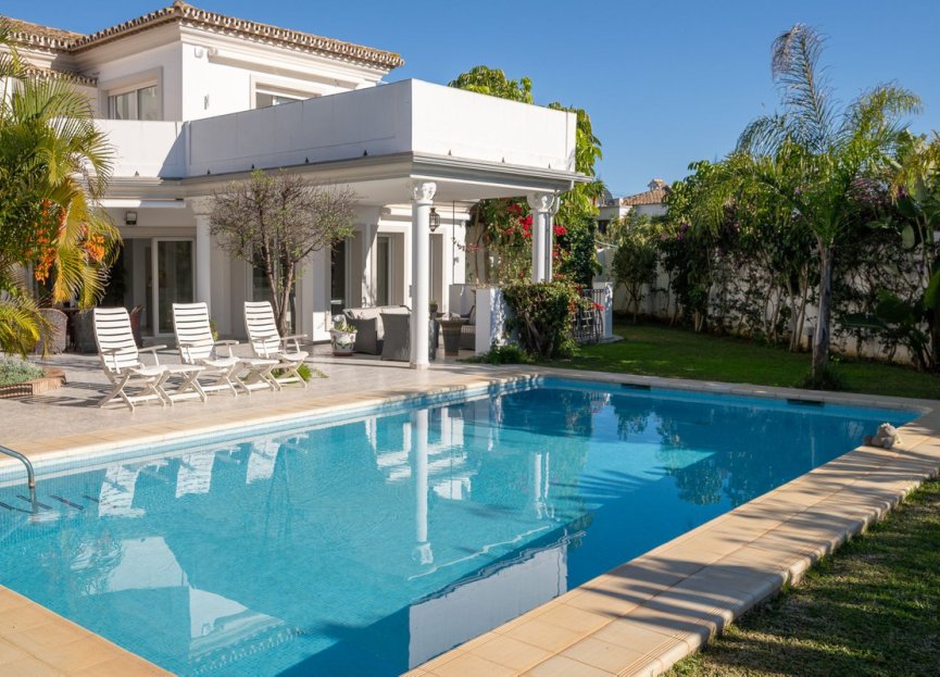 Resale - House - Detached Villa - Marbella - Marbesa