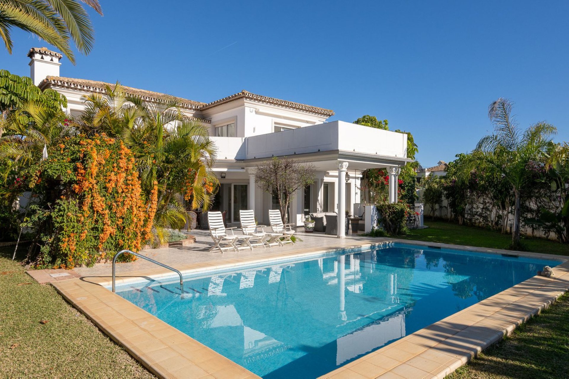 Resale - House - Detached Villa - Marbella - Marbesa