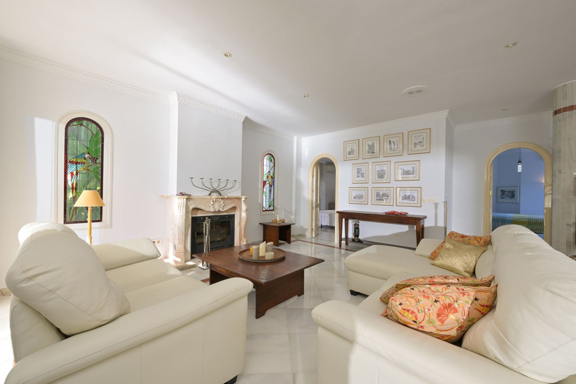 Resale - House - Detached Villa - Marbella - Marbesa