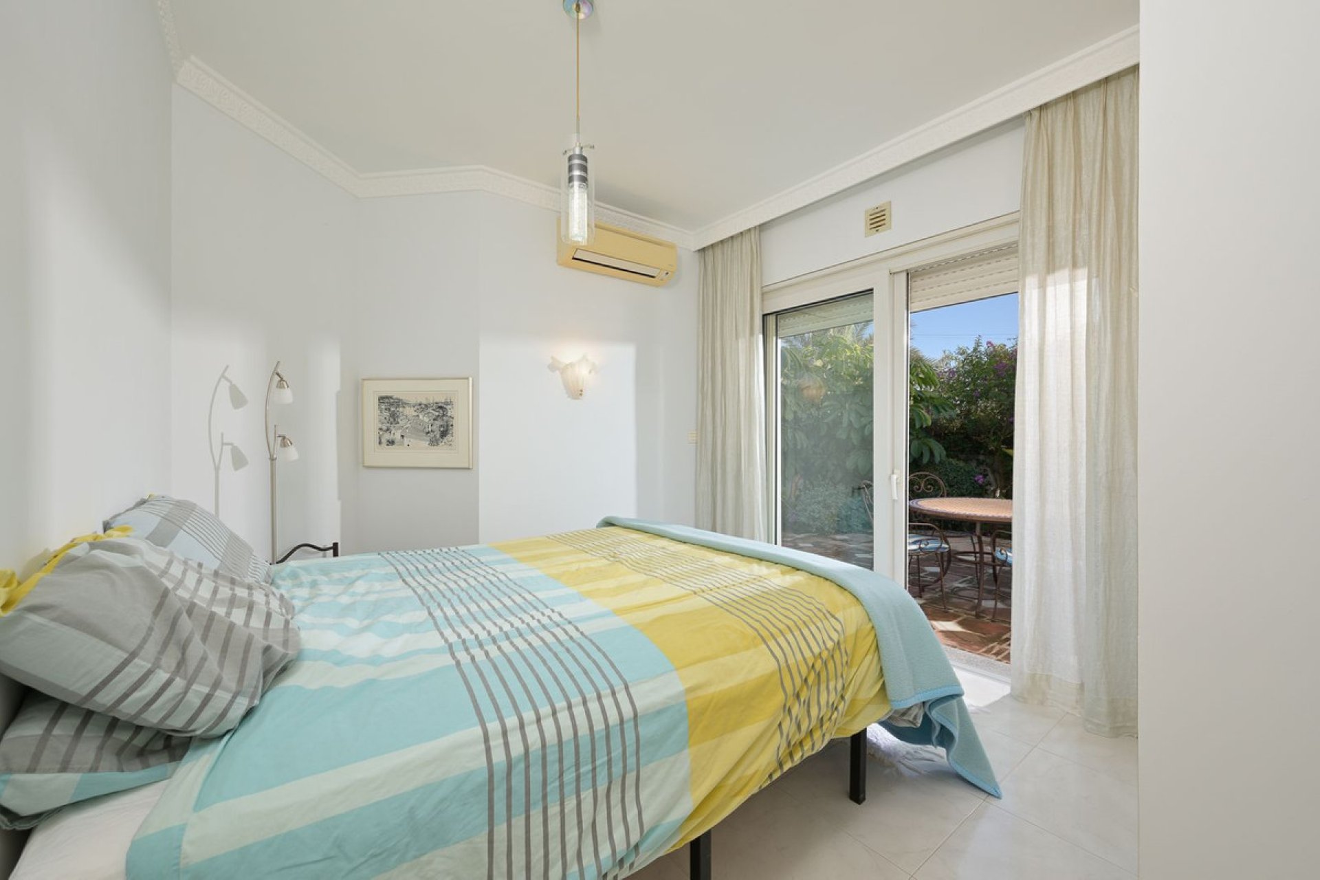 Resale - House - Detached Villa - Marbella - Marbesa