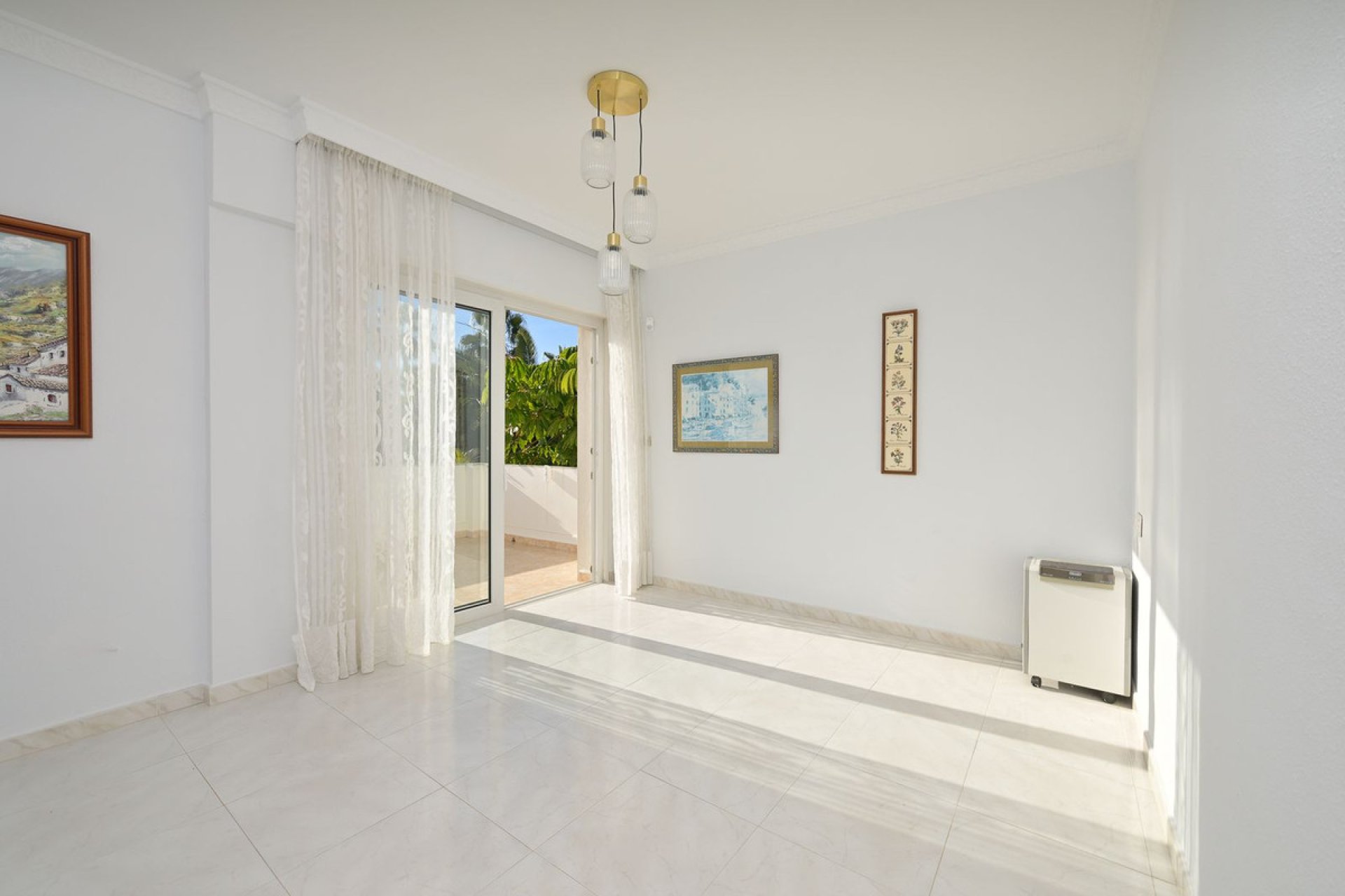 Resale - House - Detached Villa - Marbella - Marbesa