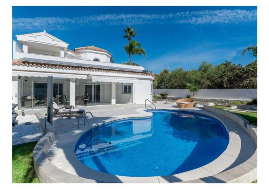 Resale - House - Detached Villa - Marbella - Marbesa