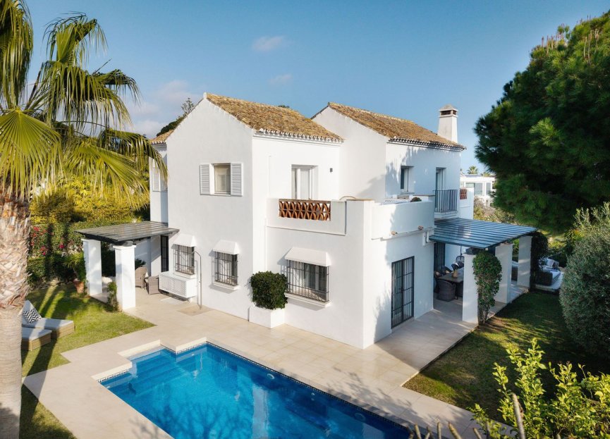 Resale - House - Detached Villa - Marbella - Marbesa