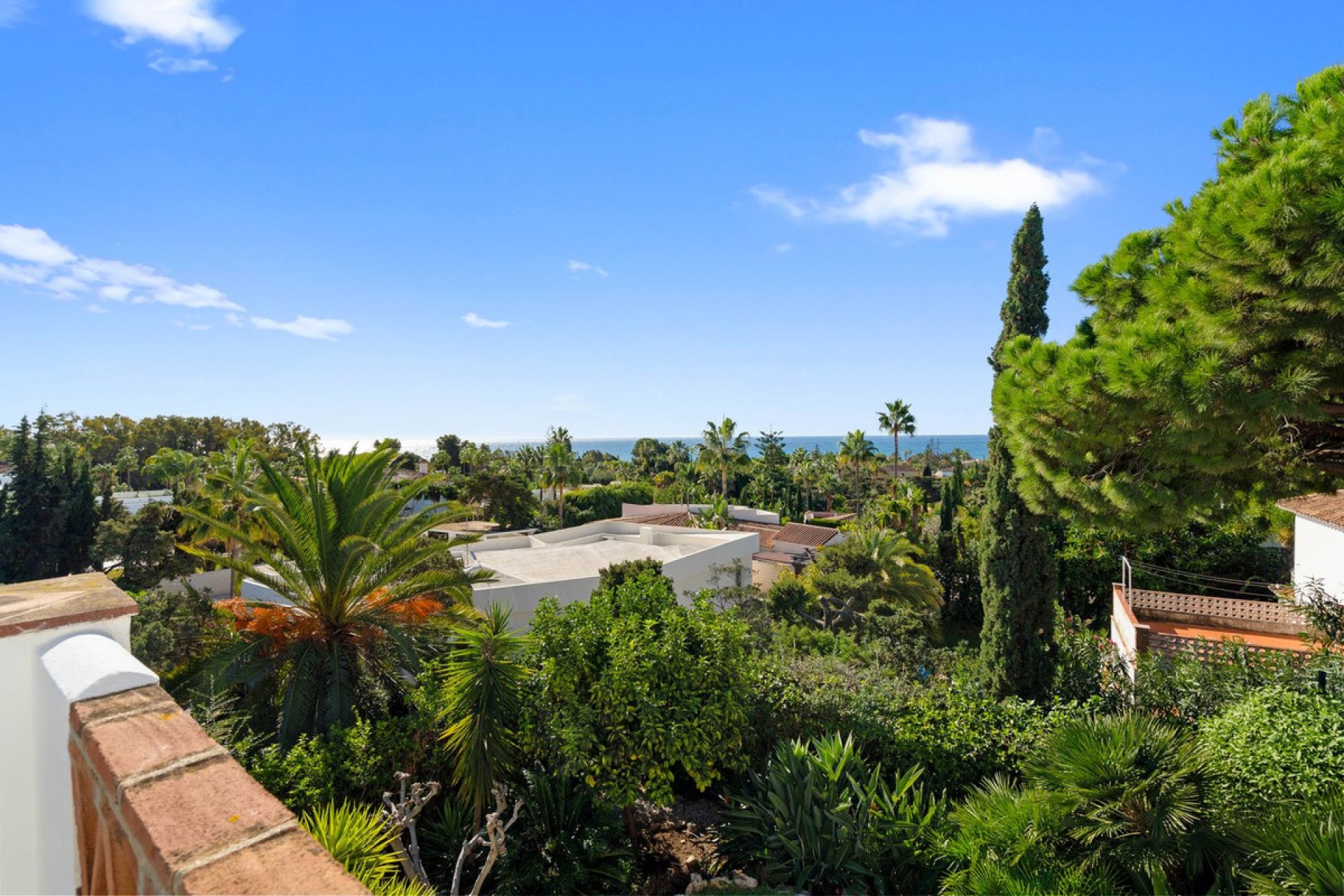 Resale - House - Detached Villa - Marbella - Marbesa