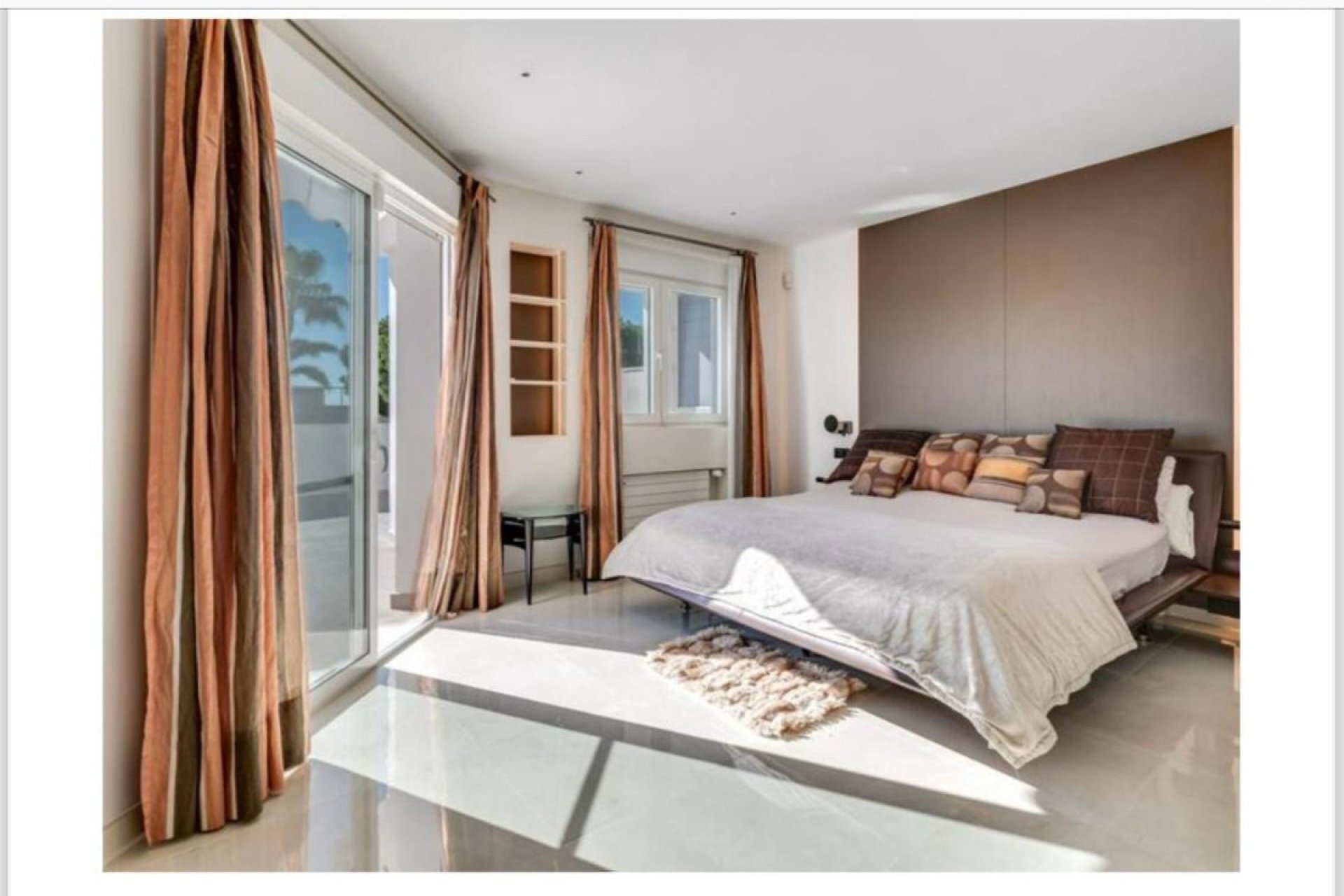 Resale - House - Detached Villa - Marbella - Marbesa