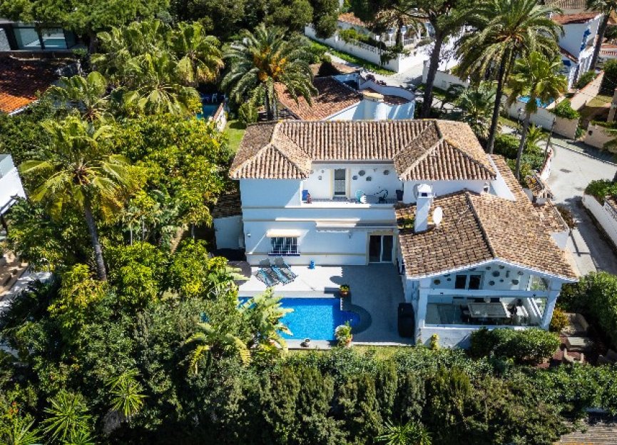 Resale - House - Detached Villa - Marbella - Marbesa