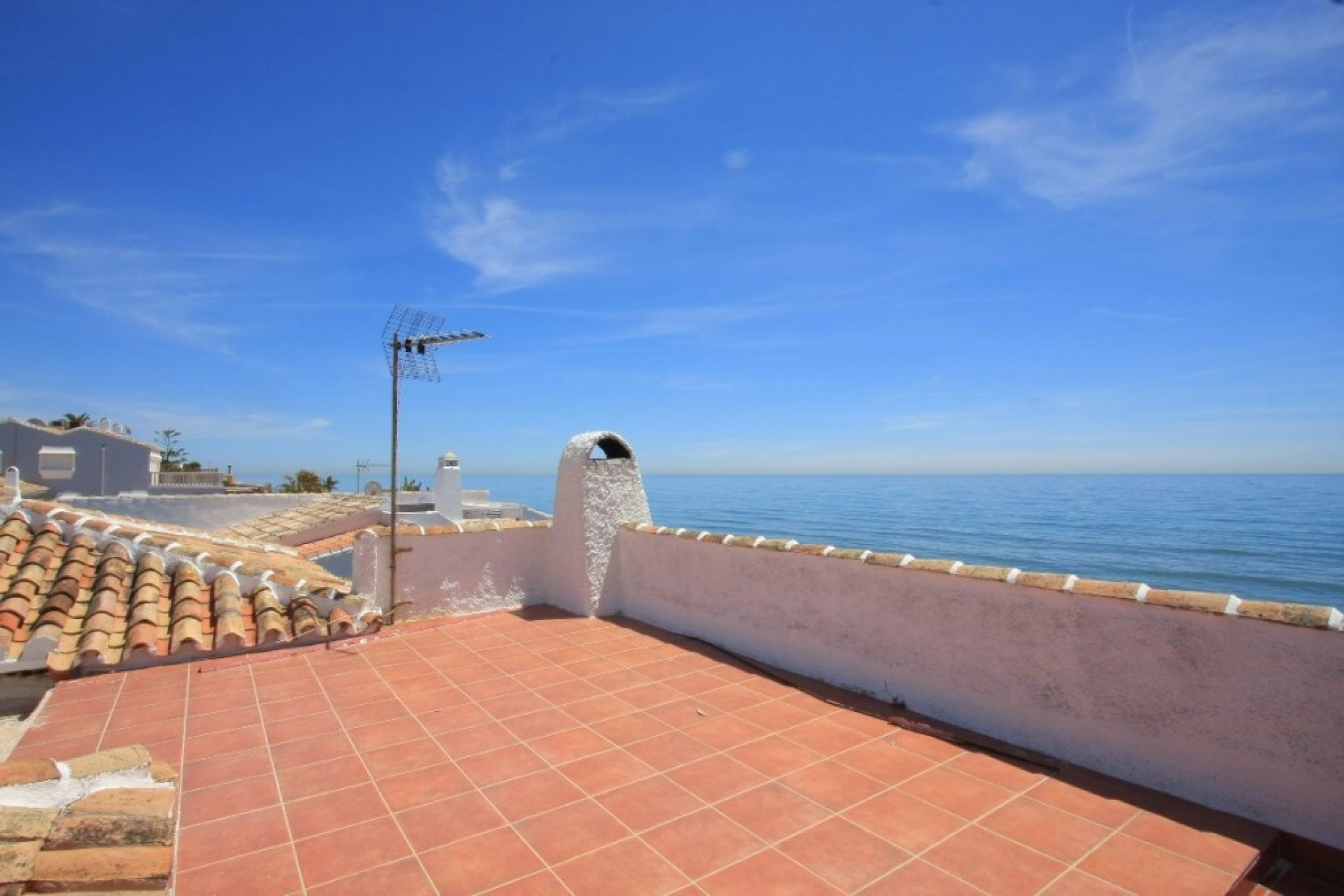 Resale - House - Detached Villa - Marbella - Marbesa