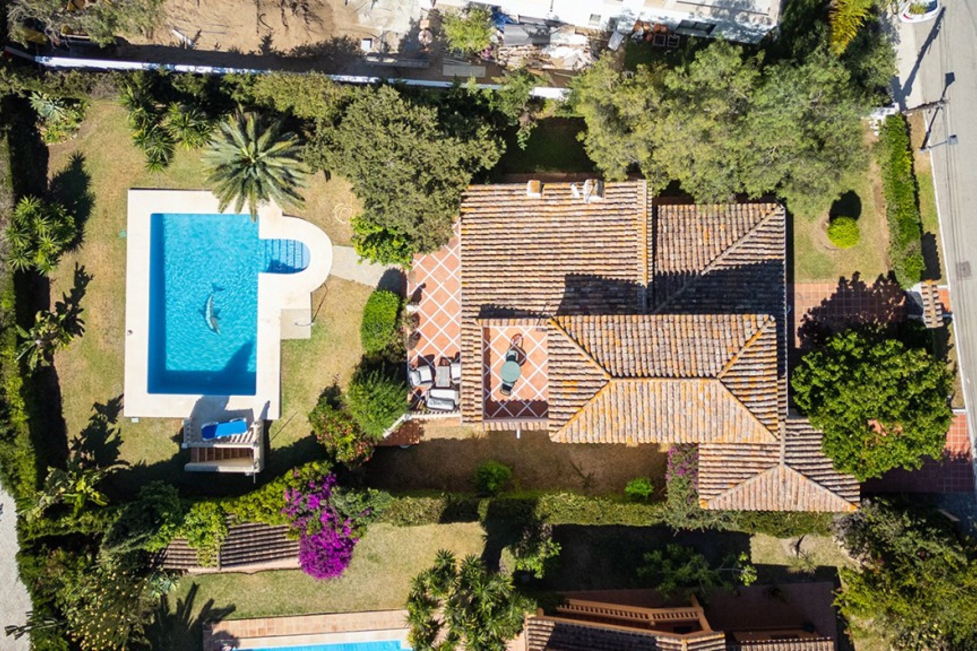 Resale - House - Detached Villa - Marbella - Marbesa