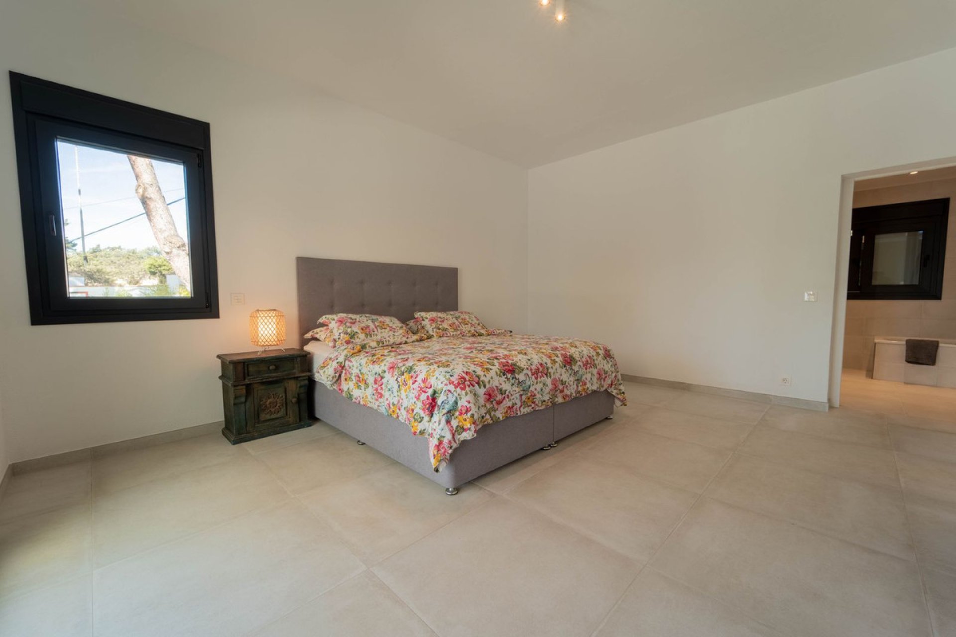 Resale - House - Detached Villa - Marbella - Marbesa