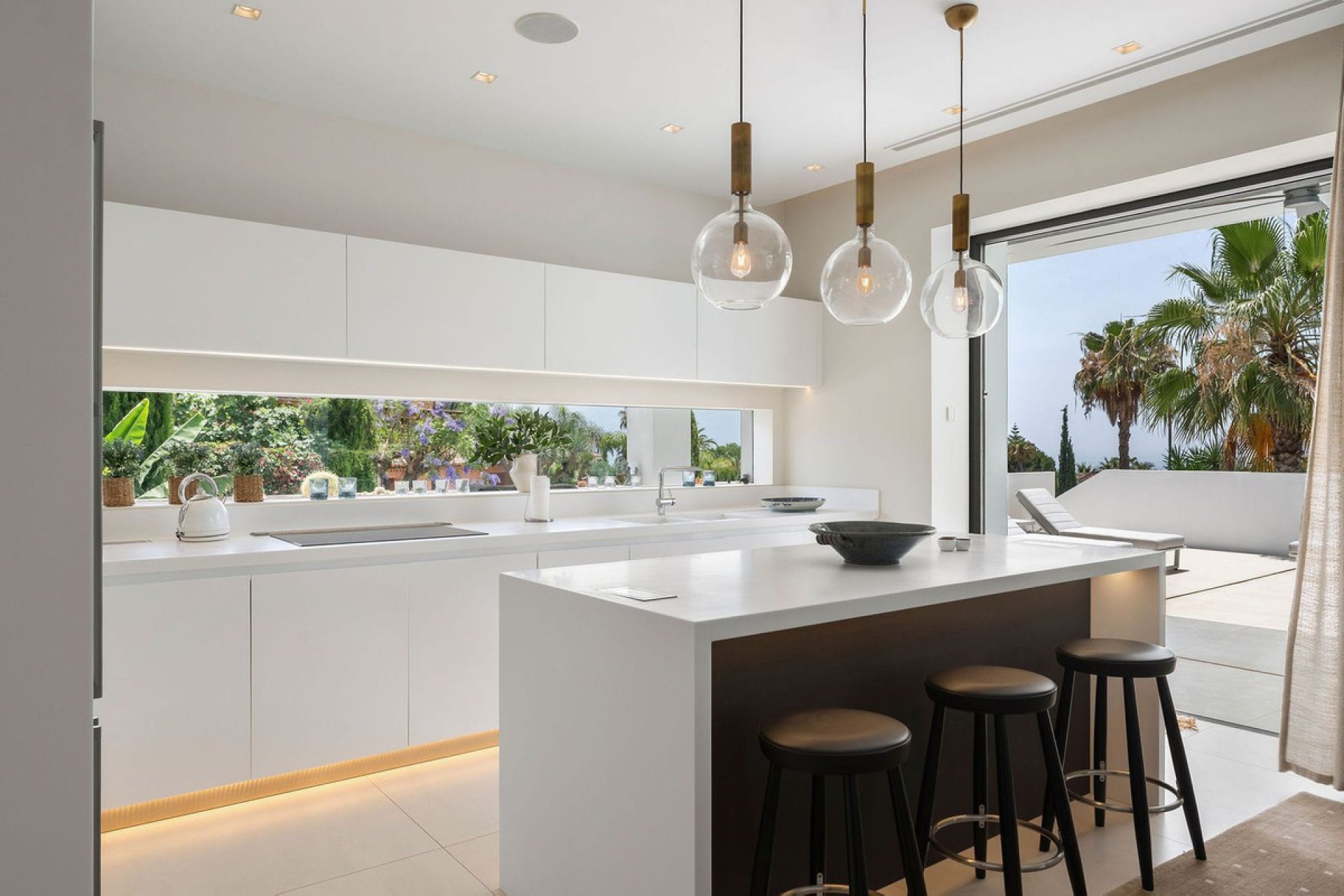 Resale - House - Detached Villa - Marbella - Nagüeles