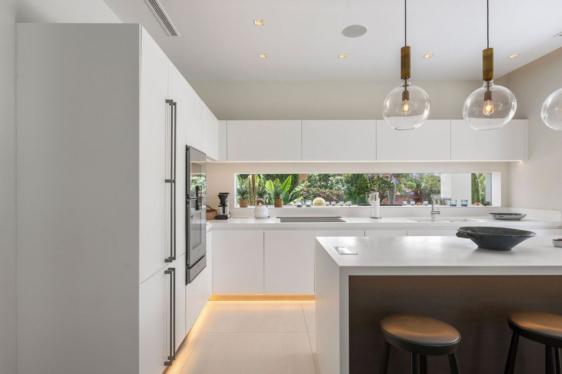 Resale - House - Detached Villa - Marbella - Nagüeles