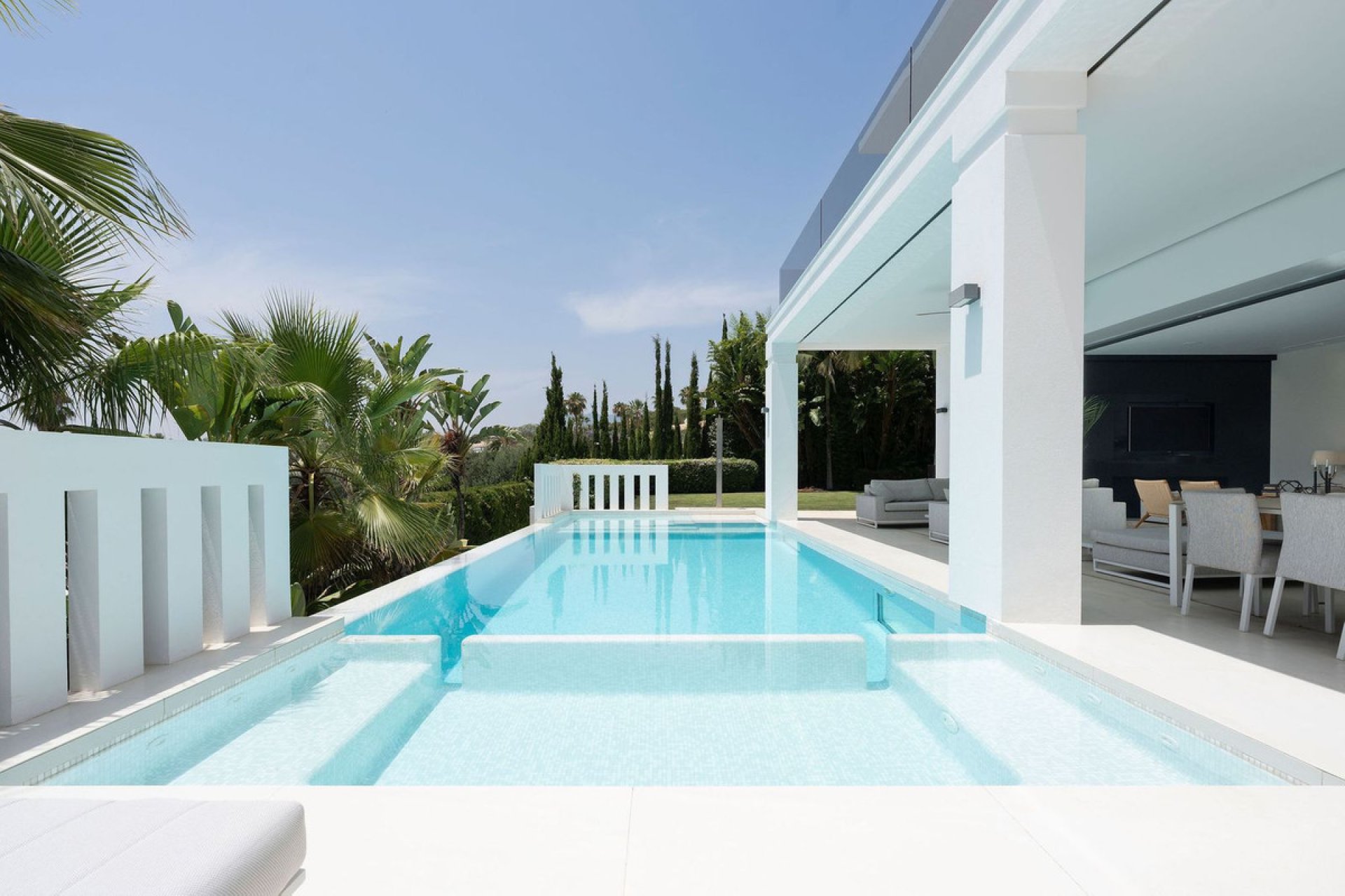 Resale - House - Detached Villa - Marbella - Nagüeles