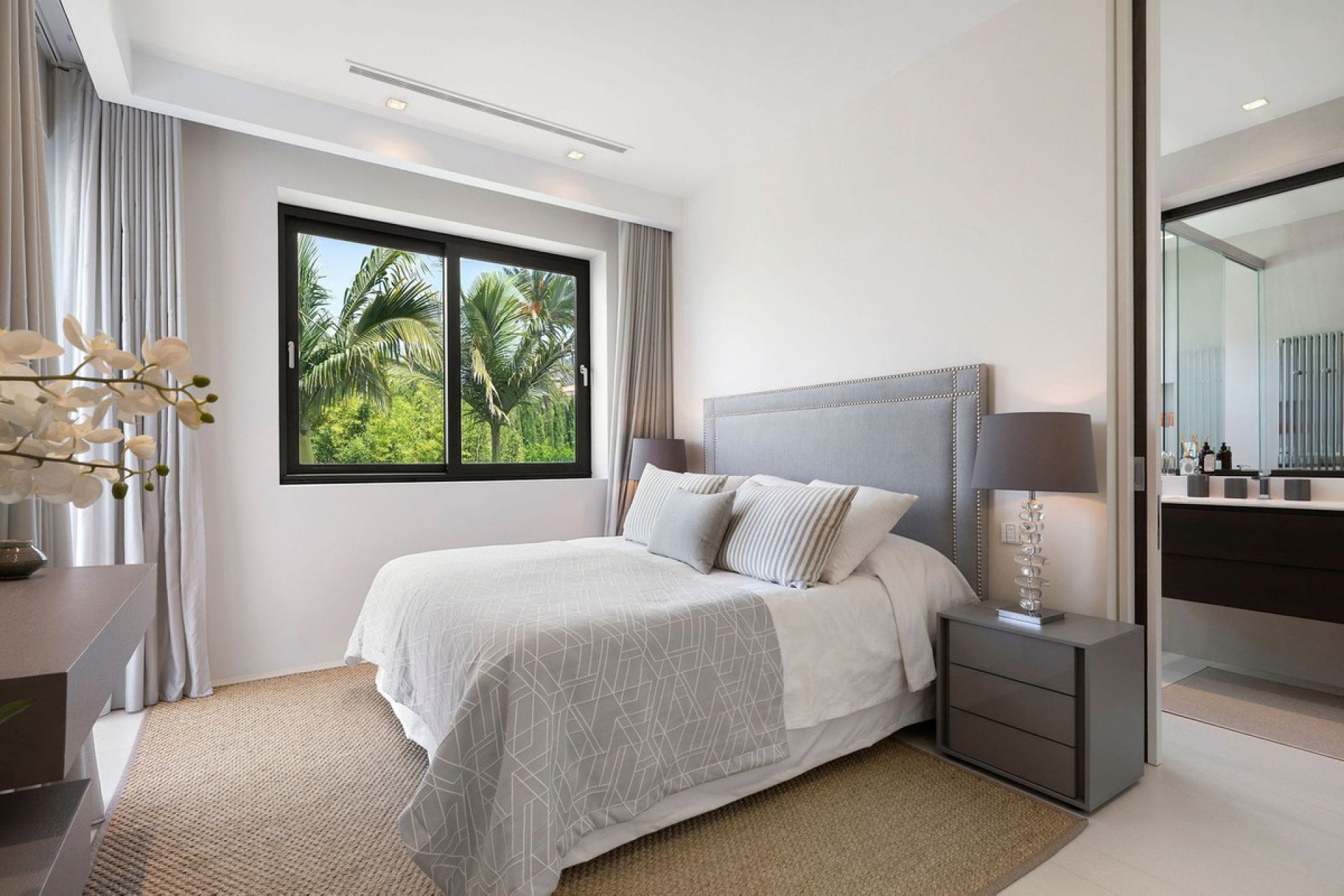 Resale - House - Detached Villa - Marbella - Nagüeles