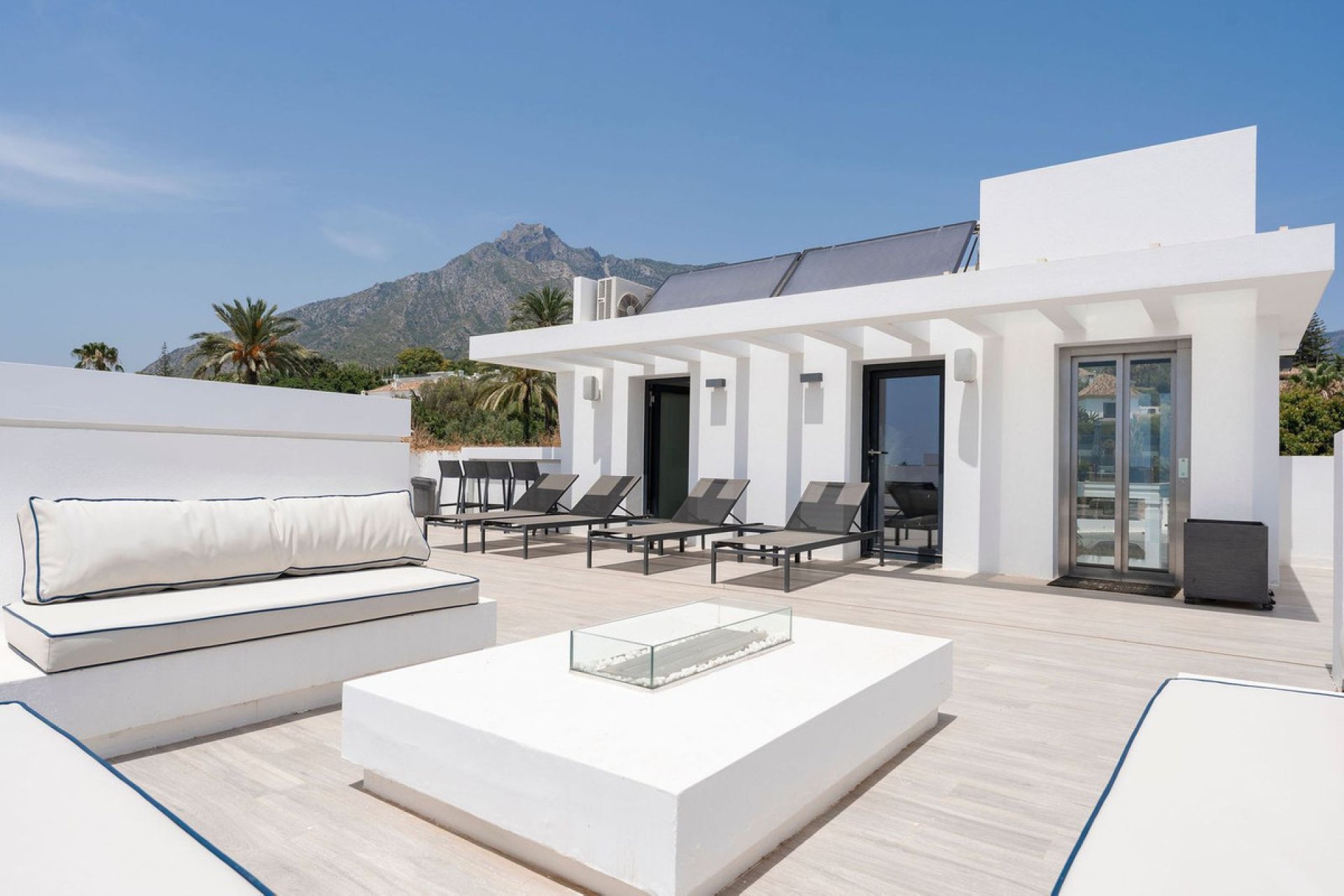 Resale - House - Detached Villa - Marbella - Nagüeles