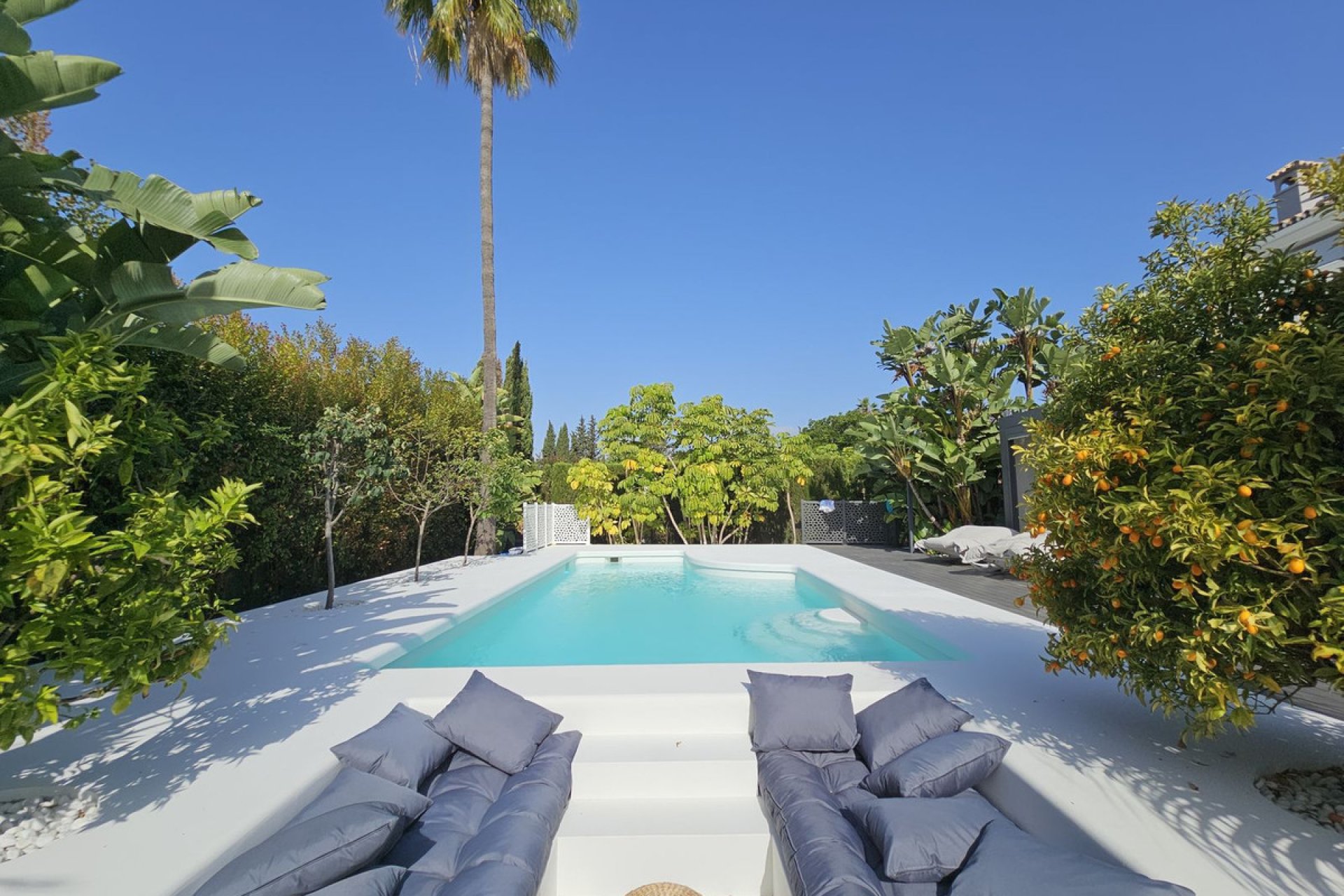 Resale - House - Detached Villa - Marbella - Nagüeles