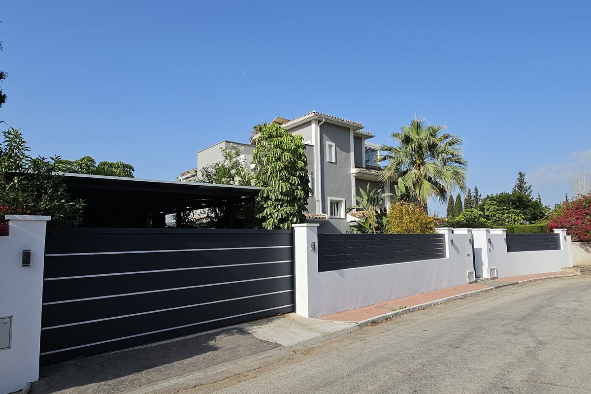 Resale - House - Detached Villa - Marbella - Nagüeles