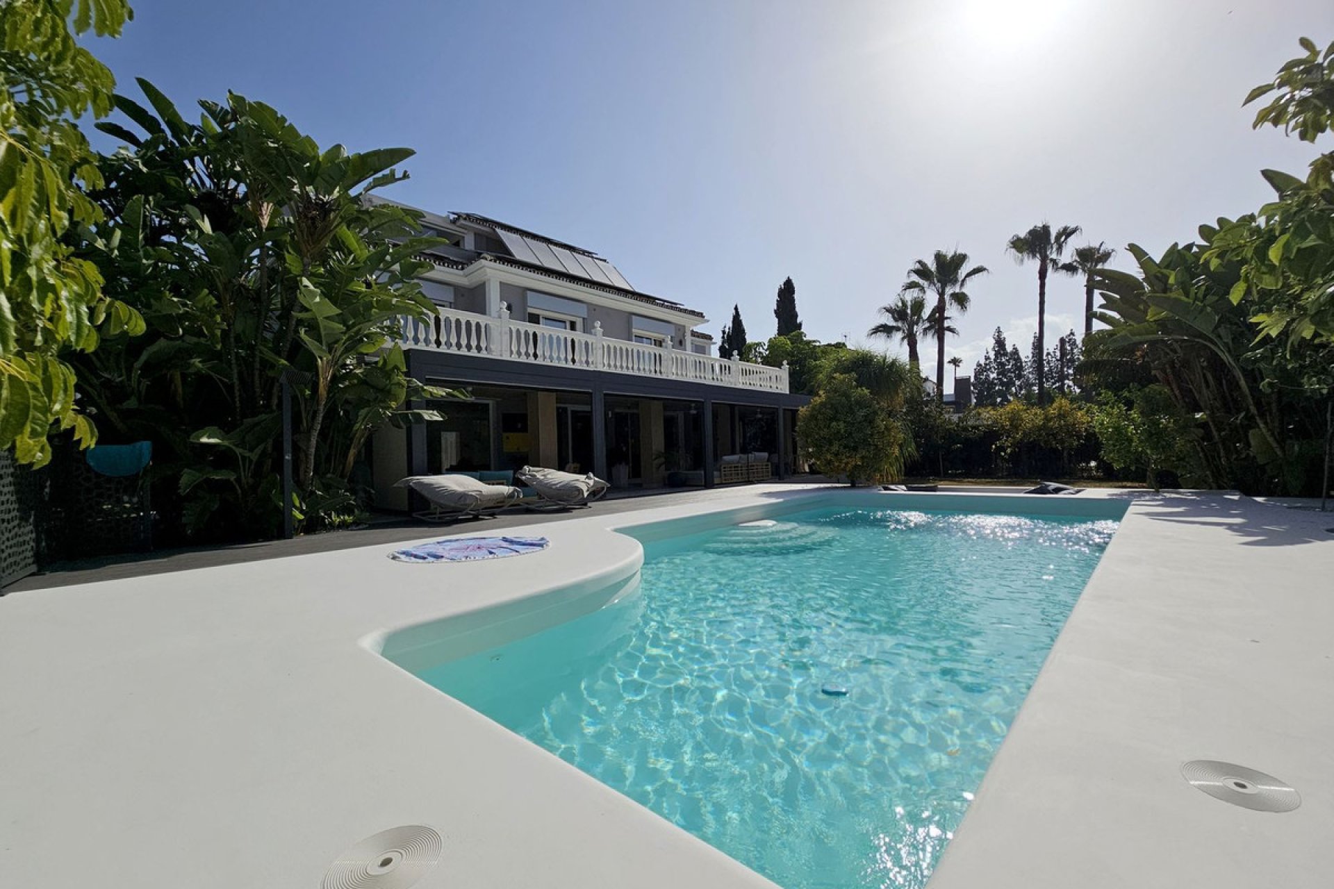 Resale - House - Detached Villa - Marbella - Nagüeles