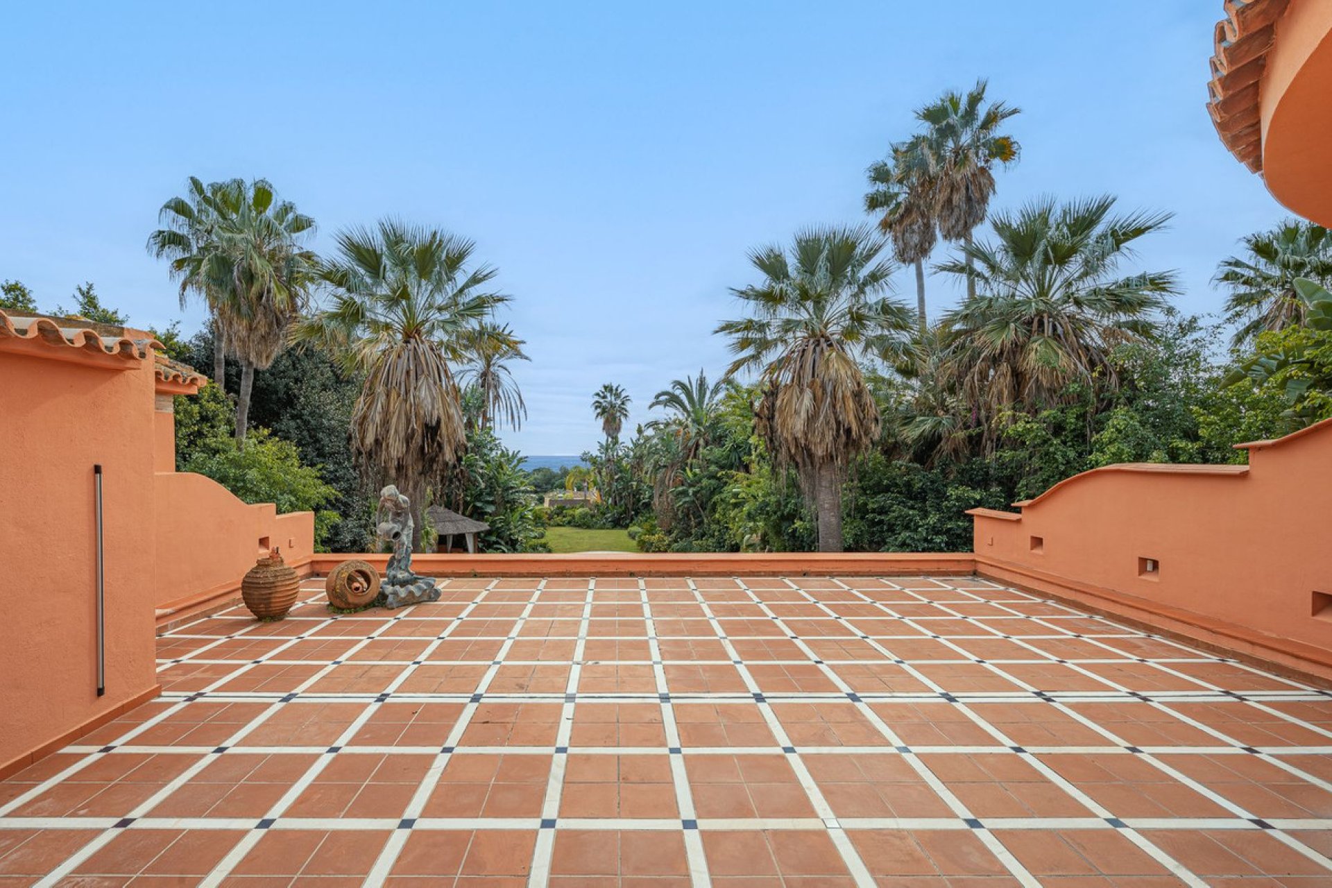 Resale - House - Detached Villa - Marbella - Nagüeles