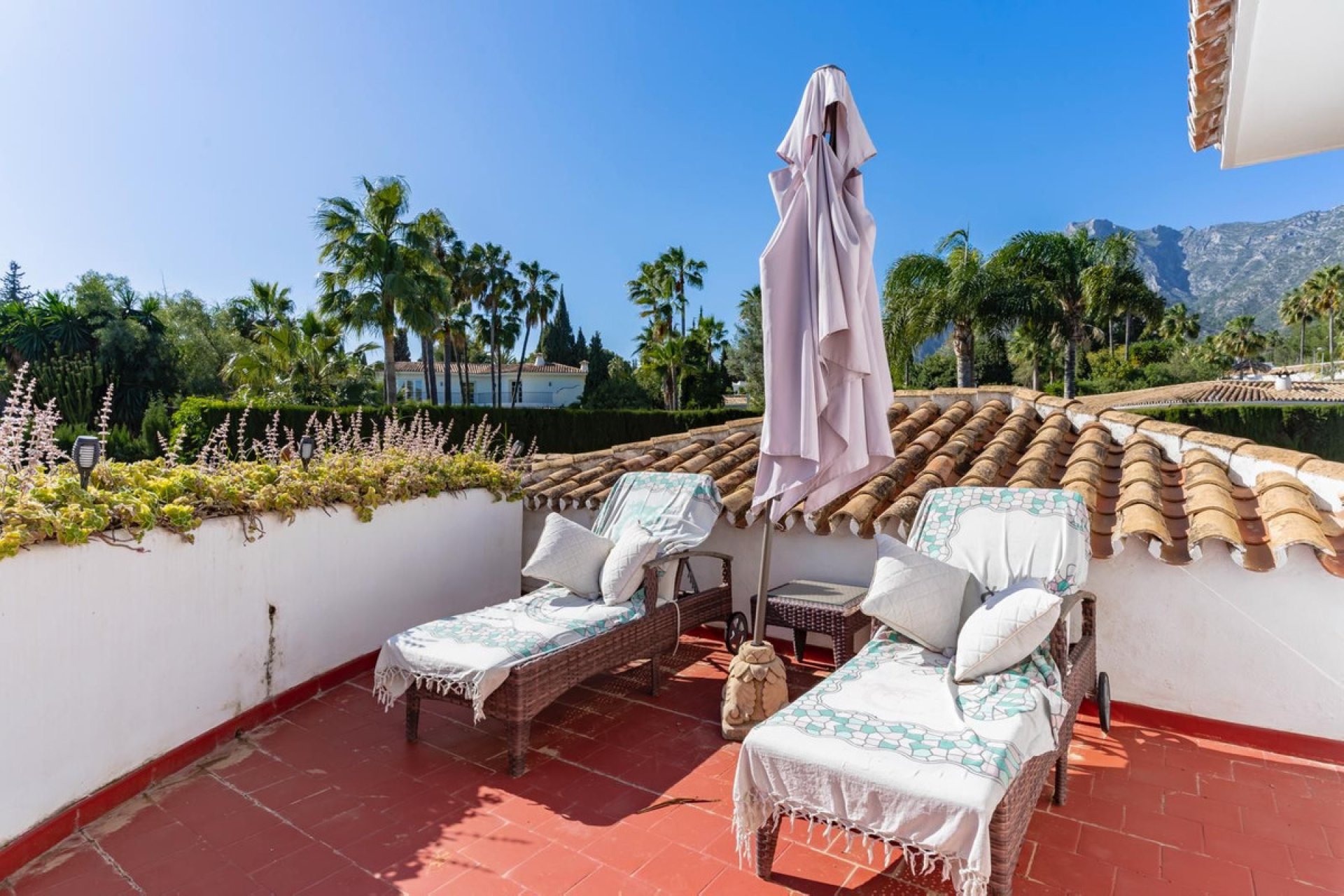 Resale - House - Detached Villa - Marbella - Nagüeles