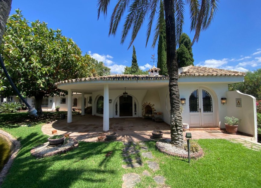 Resale - House - Detached Villa - Marbella - Nagüeles