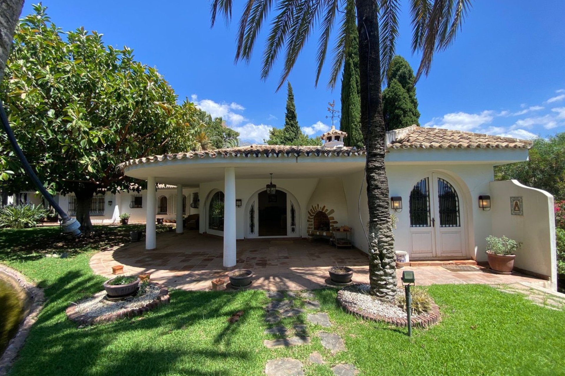 Resale - House - Detached Villa - Marbella - Nagüeles