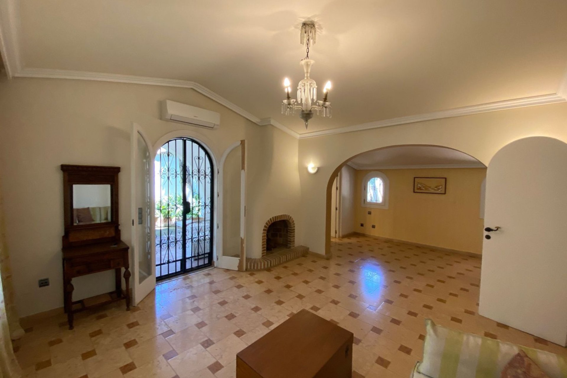 Resale - House - Detached Villa - Marbella - Nagüeles