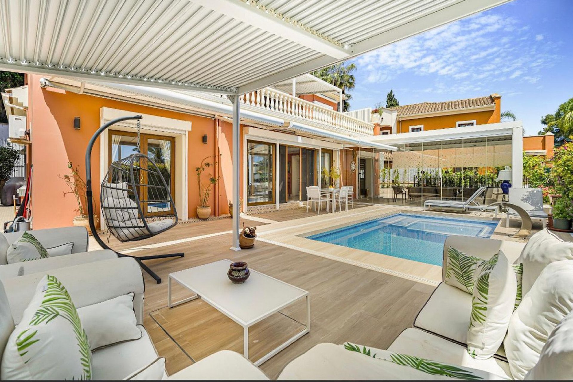 Resale - House - Detached Villa - Marbella - Nagüeles