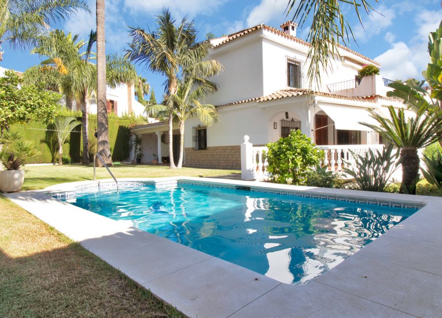 Resale - House - Detached Villa - Marbella - Nagüeles